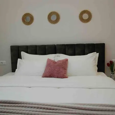 Appartement Lindi's 3/6 Tirana